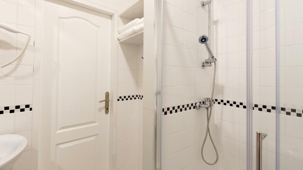 Rooms Kaktus Velika Gorica Eksteriør billede